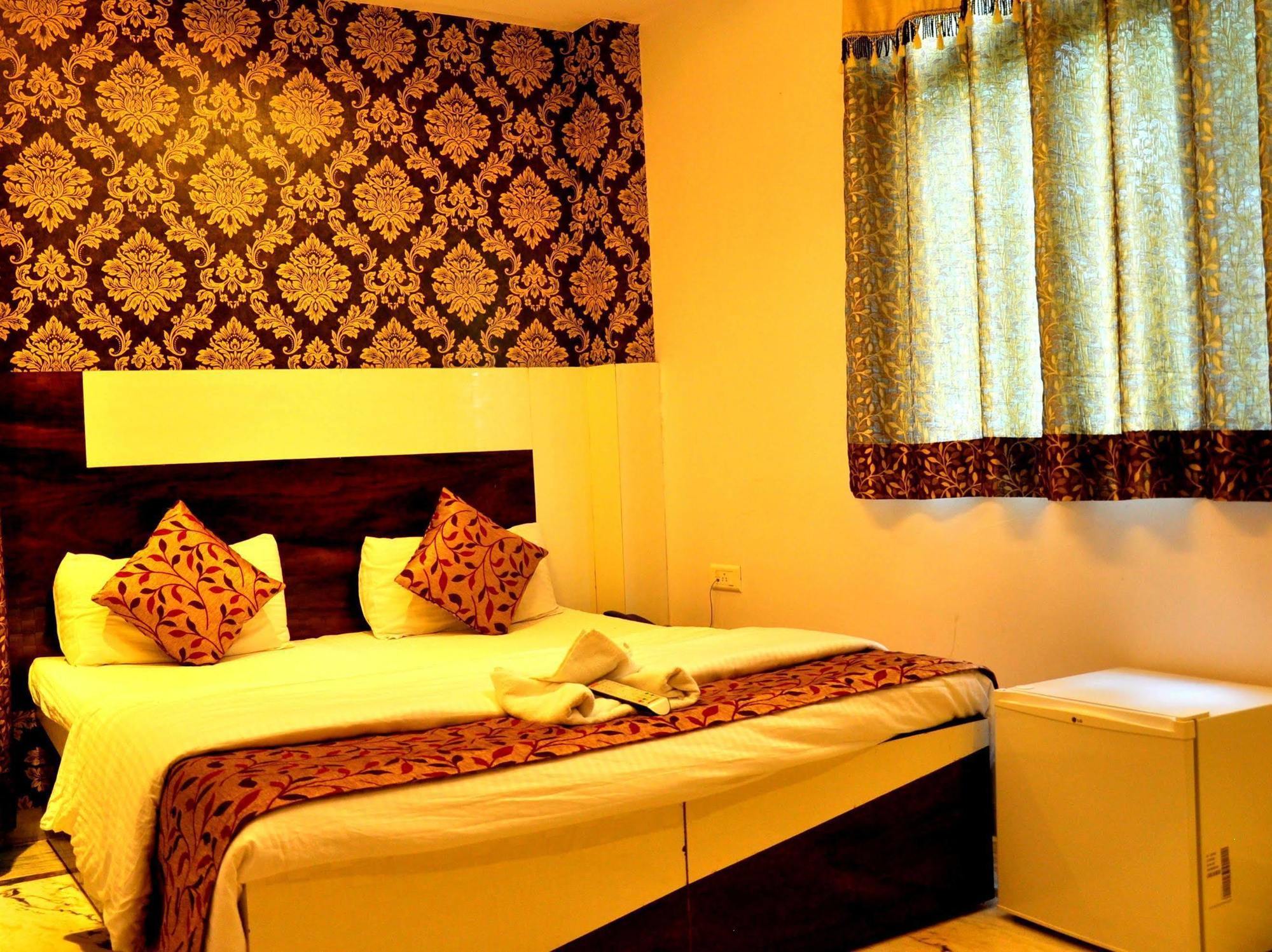 Akash Continental Hotel Rishīkesh Eksteriør billede